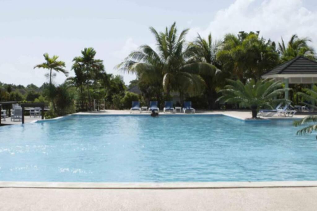 Ocho Rios Ocean Escape Apartment Richmond Bagian luar foto