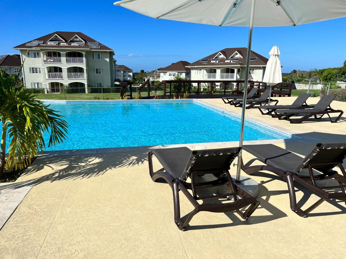 Ocho Rios Ocean Escape Apartment Richmond Bagian luar foto