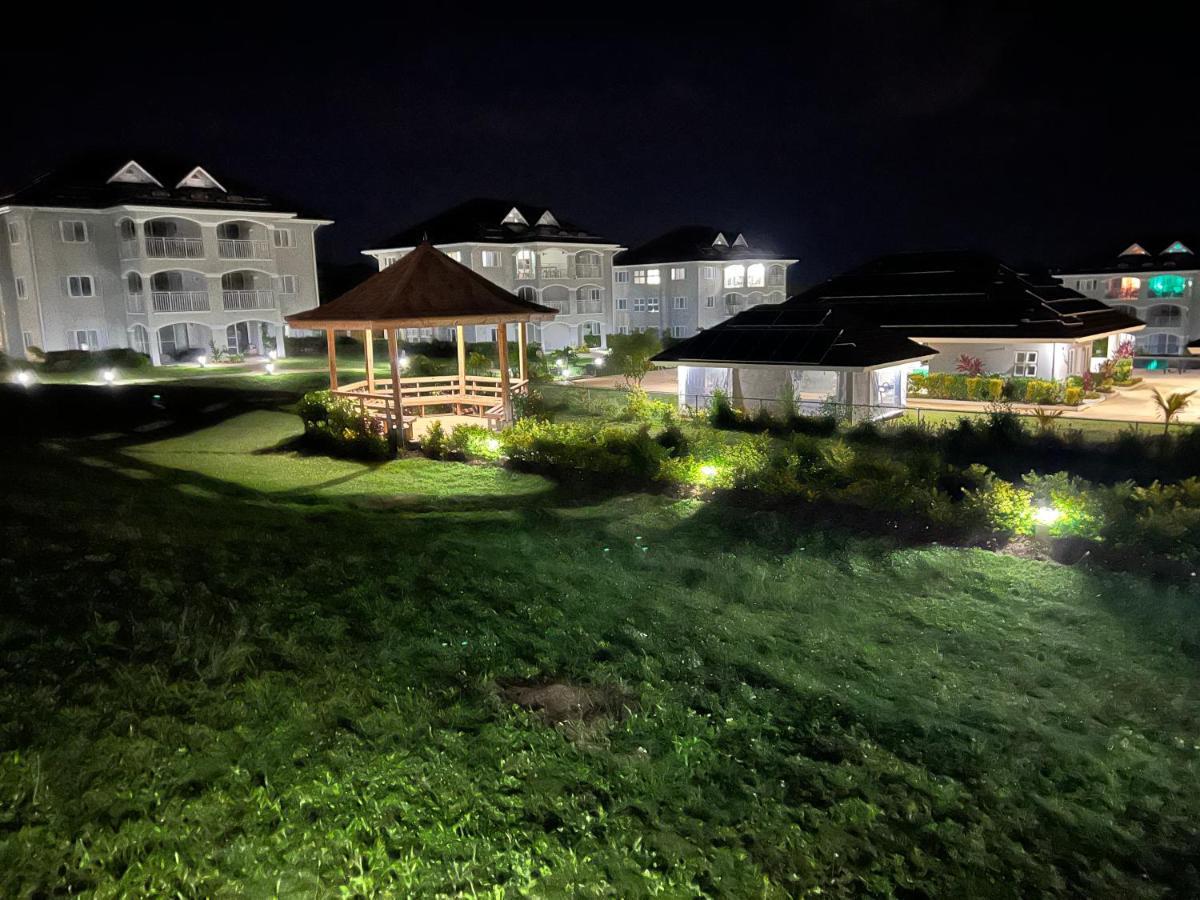 Ocho Rios Ocean Escape Apartment Richmond Bagian luar foto